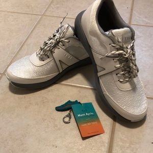 Alegria TRAQ Qarma Womens  NWOT